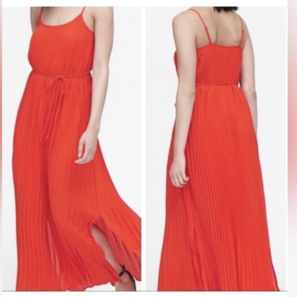 🔥5 FOR $25🔥Banana Republic Pleated Maxi Dress, Hot Red, Size 4